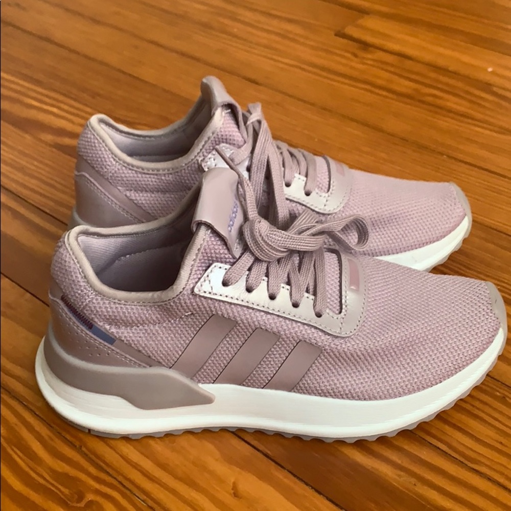 Adidas light purple sneakers